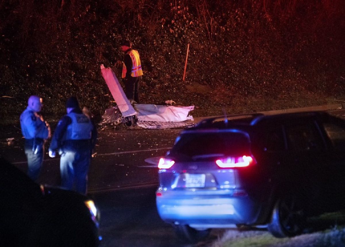 В США разбился самолет 26.02.2021: есть 3 жертвы - фото, видео В США разбился самолет 26.02.2021: есть 3 жертвы - фото, видео