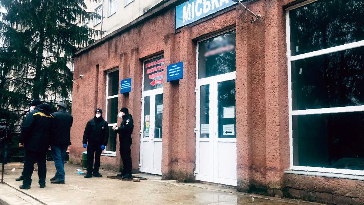 Смертельна пожежа в ковідній лікарні в Чернівцях 27 лютого 2021: як могла статися трагедія