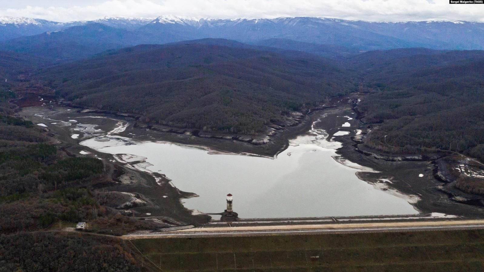 Два водохранилища в Крыму окончательно высохли