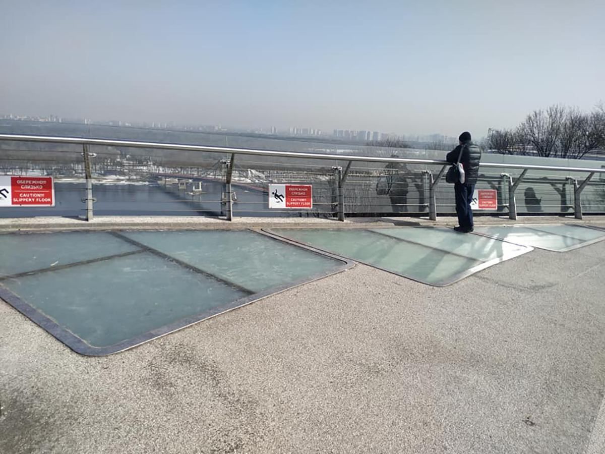 В Киеве 26 февраля 2021 на мосту Кличко снова обнаружили трещины