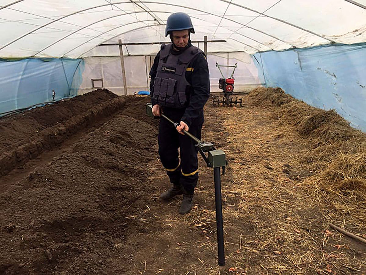 Чоловік з Миколаївщини знайшов у своєму городі мінометні міни