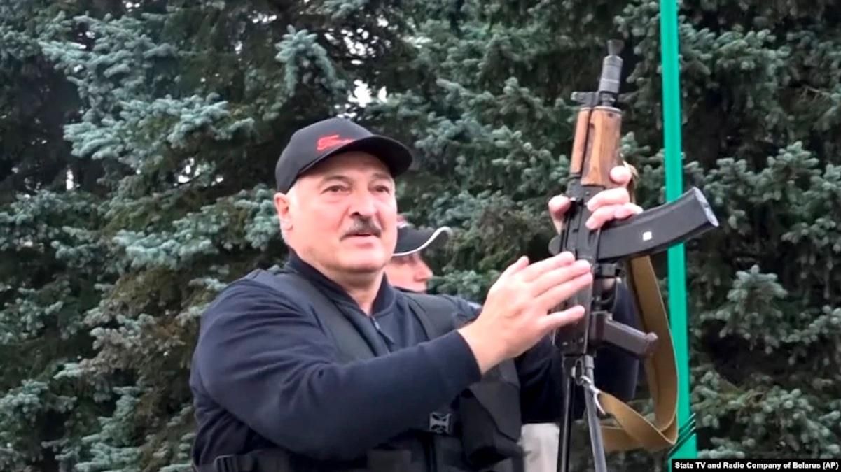 Економіка в руїнах, Лукашенко в бункері: як Литва бачить стан Білорусі Економіка в руїнах, Лукашенко в бункері: як Литва бачить стан Білорусі