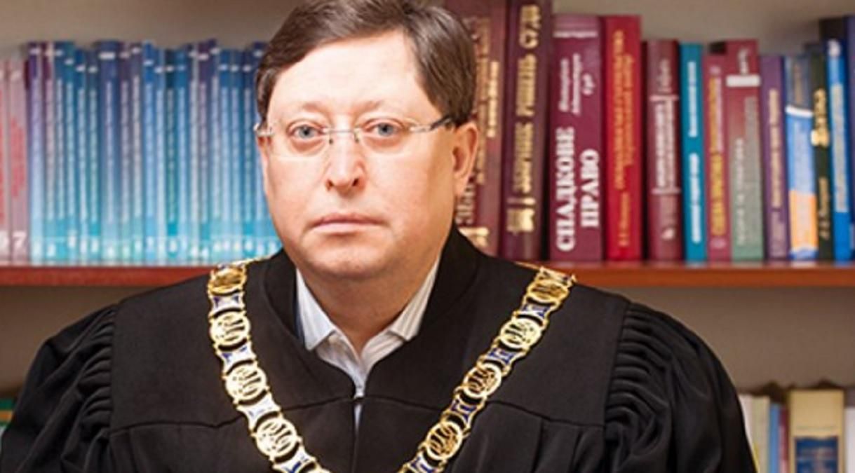 Судью Бабенко, который ездил пьяным, уже год не могут уволить Судью Бабенко, который ездил пьяным, уже год не могут уволить