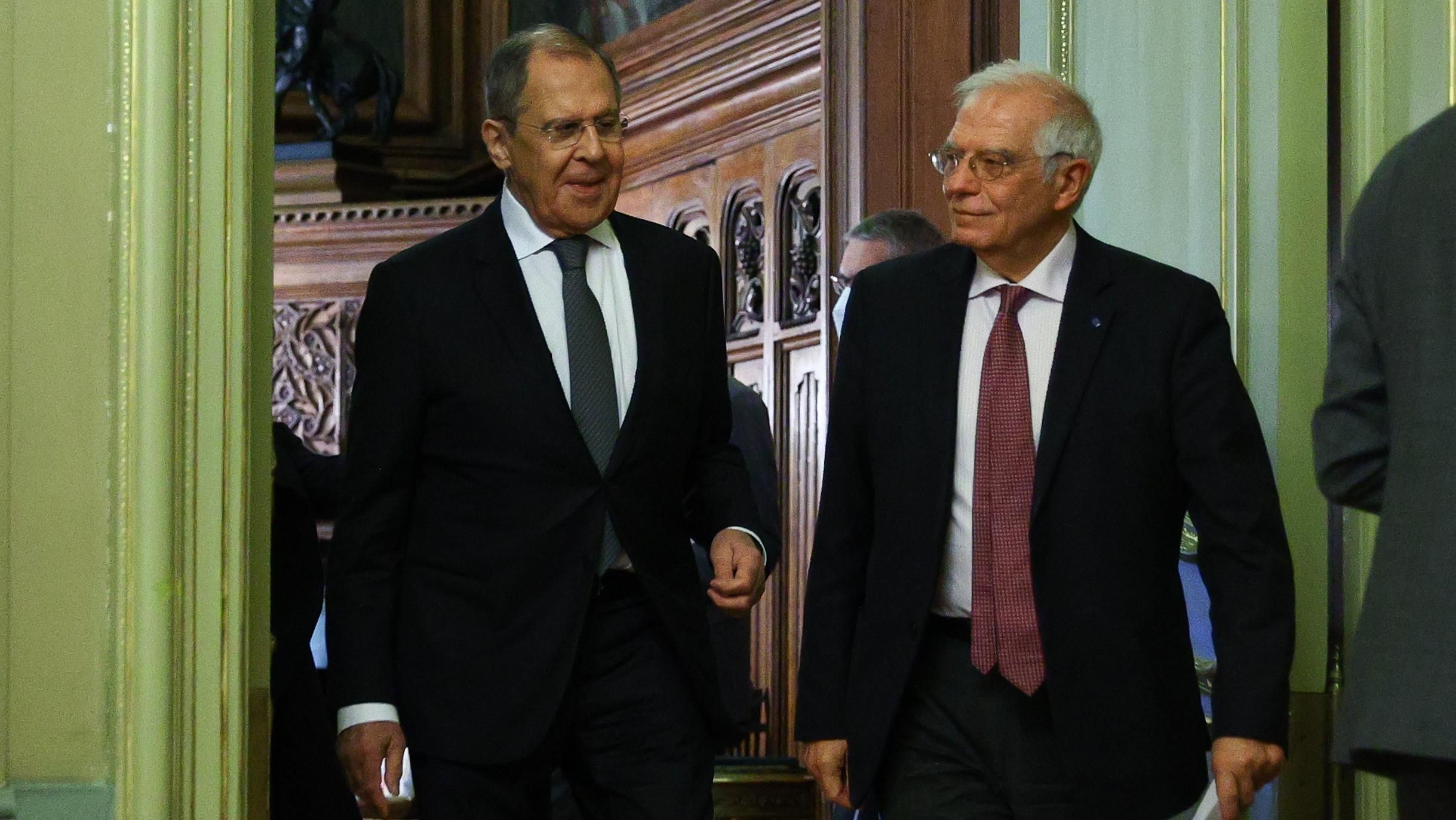 Боррель розповів подробиці закритих перемовин із Лавровим у Москві Боррель розповів подробиці закритих перемовин із Лавровим у Москві