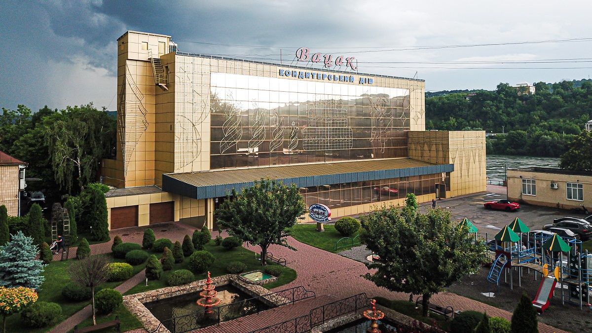 Кондитерський Дім "ВАЦАК" – 20 років успіху Кондитерський Дім "ВАЦАК" – 20 років успіху