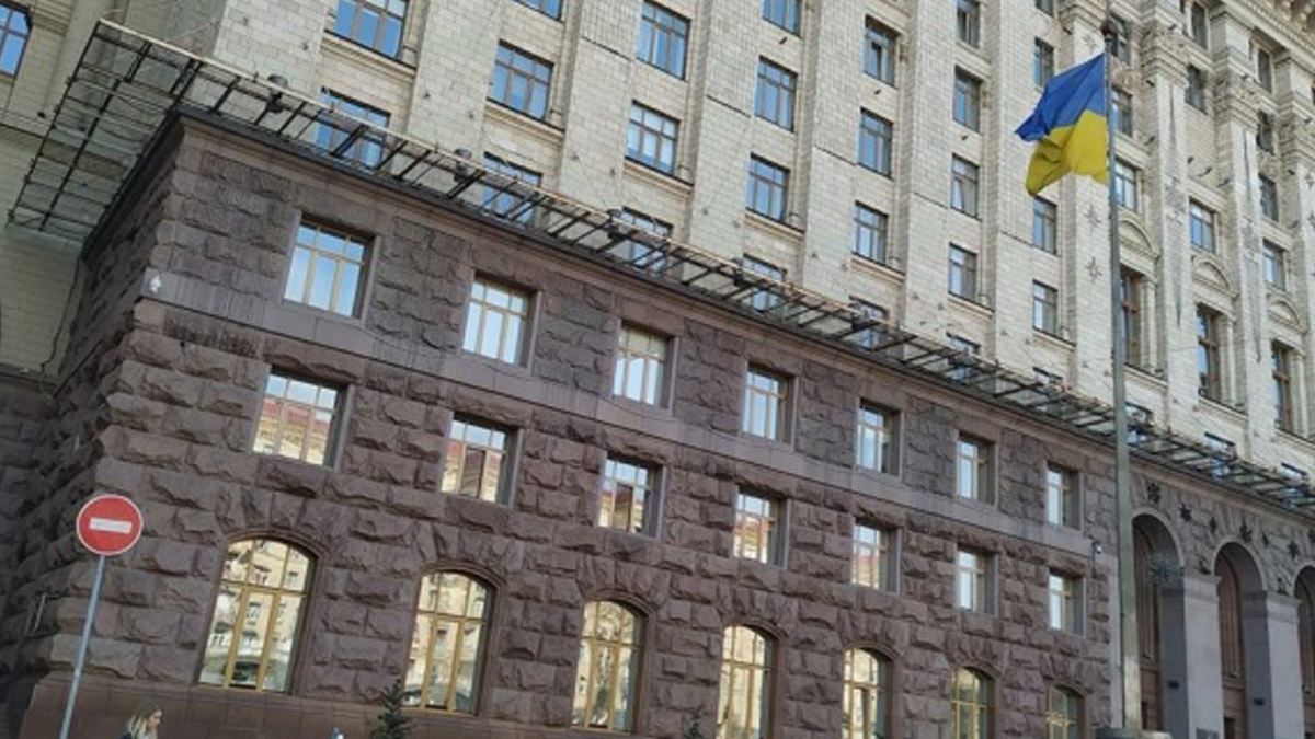 У Києві колишній чиновниці КМДА вручили підозру