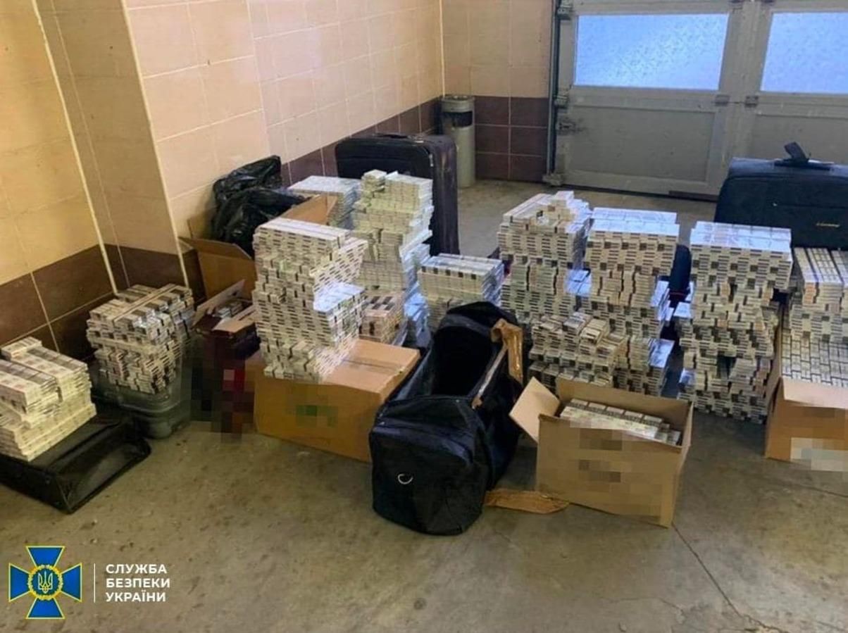 Украинские дипломаты организовали канал контрабанды в Евросоюз Украинские дипломаты организовали канал контрабанды в Евросоюз