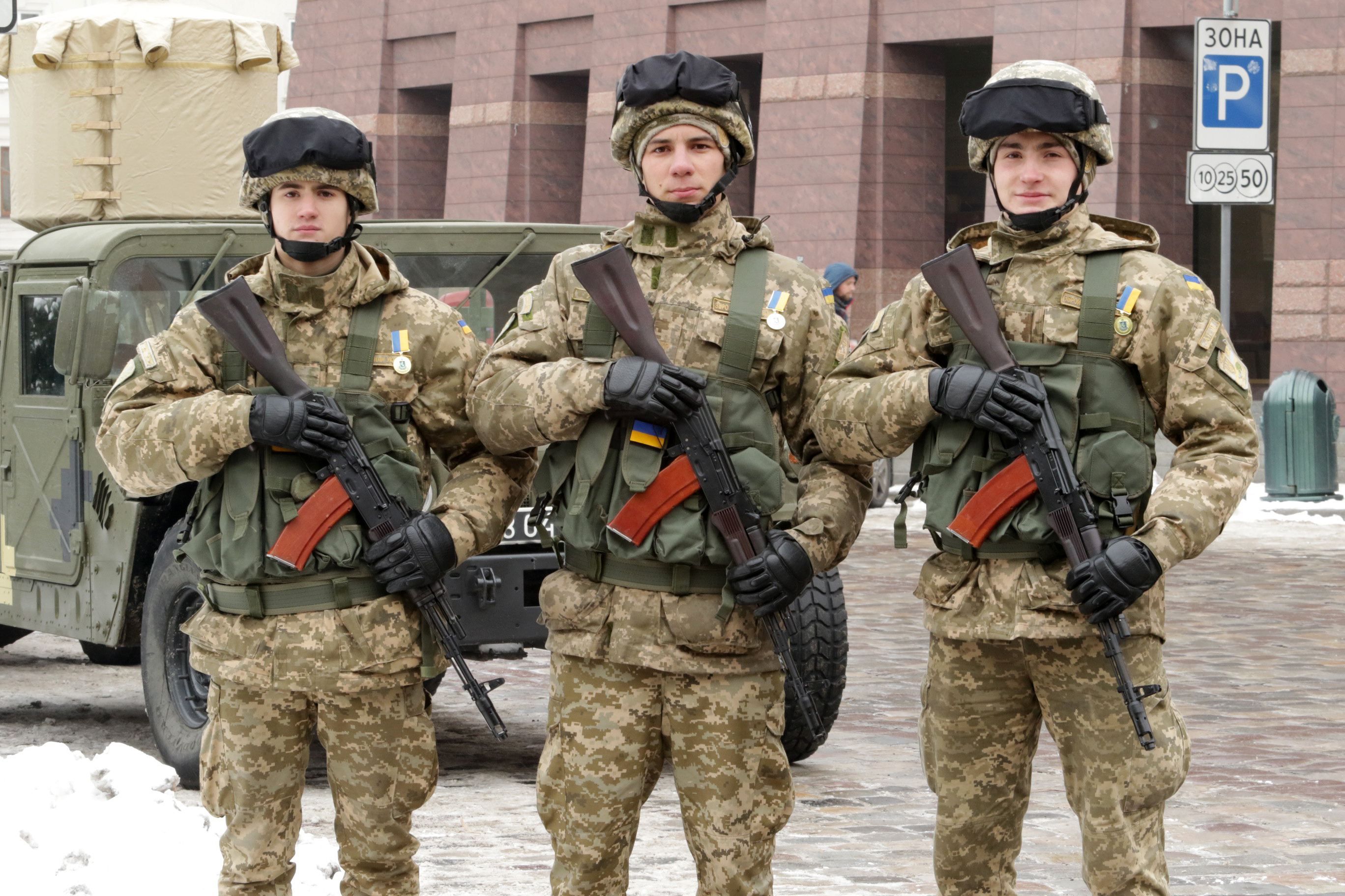 В Слуге народа обнародовали детали закона о реформировании военкоматов и учета призывников В Слуге народа обнародовали детали закона о реформировании военкоматов и учета призывников