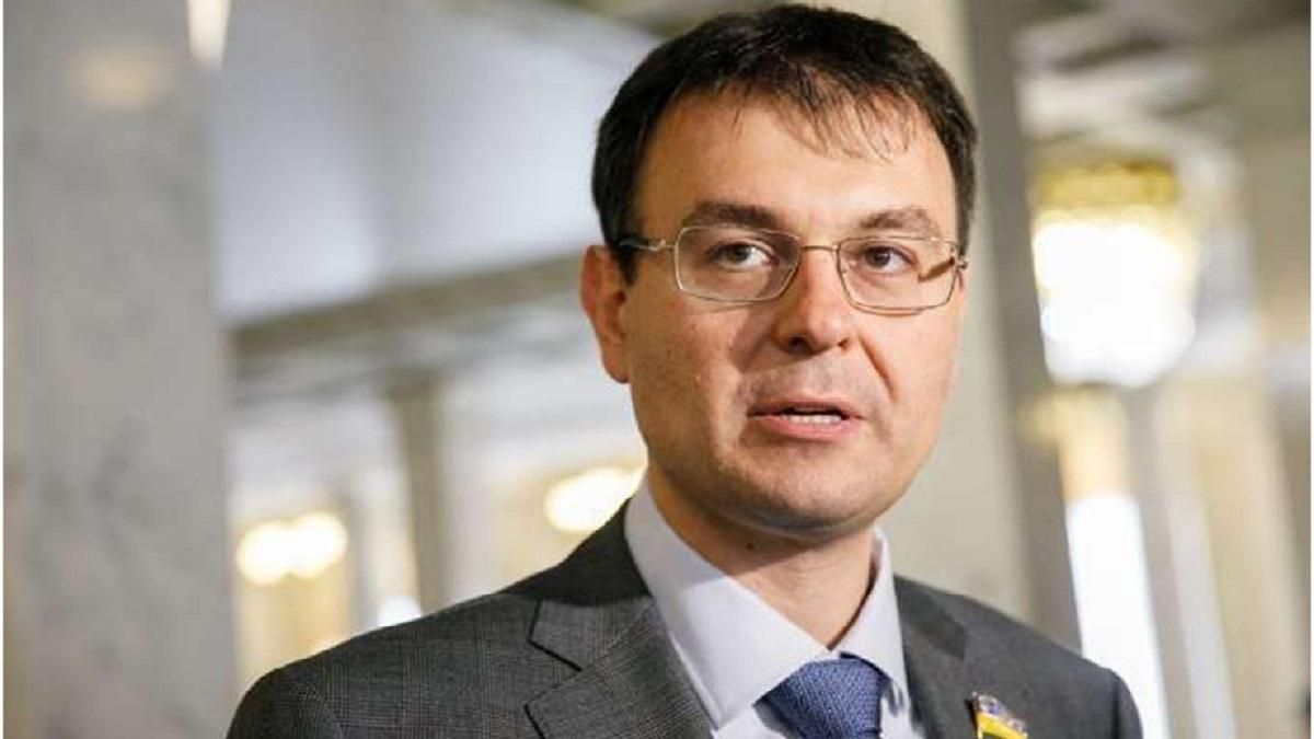 Вопреки действующему закону, комитет Гетманцева снижает акцизы для "айкосов" Вопреки действующему закону, комитет Гетманцева снижает акцизы для "айкосов"