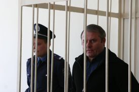 Справа Лозінського: прокурори умисно не оскаржили дострокове звільнення екснардепа