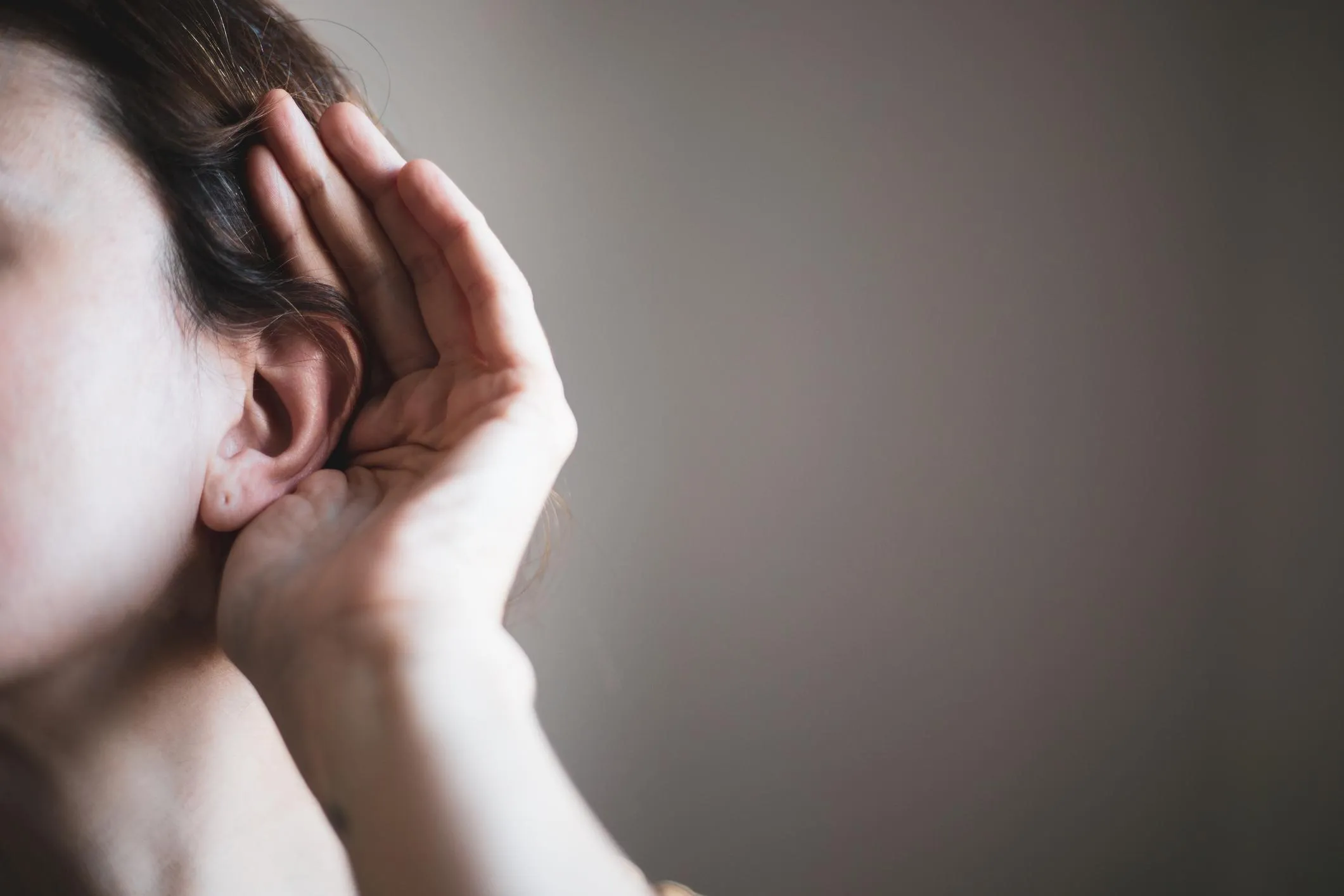 від глухоти і порушень слуху страждають близько 360 мільйонів людей