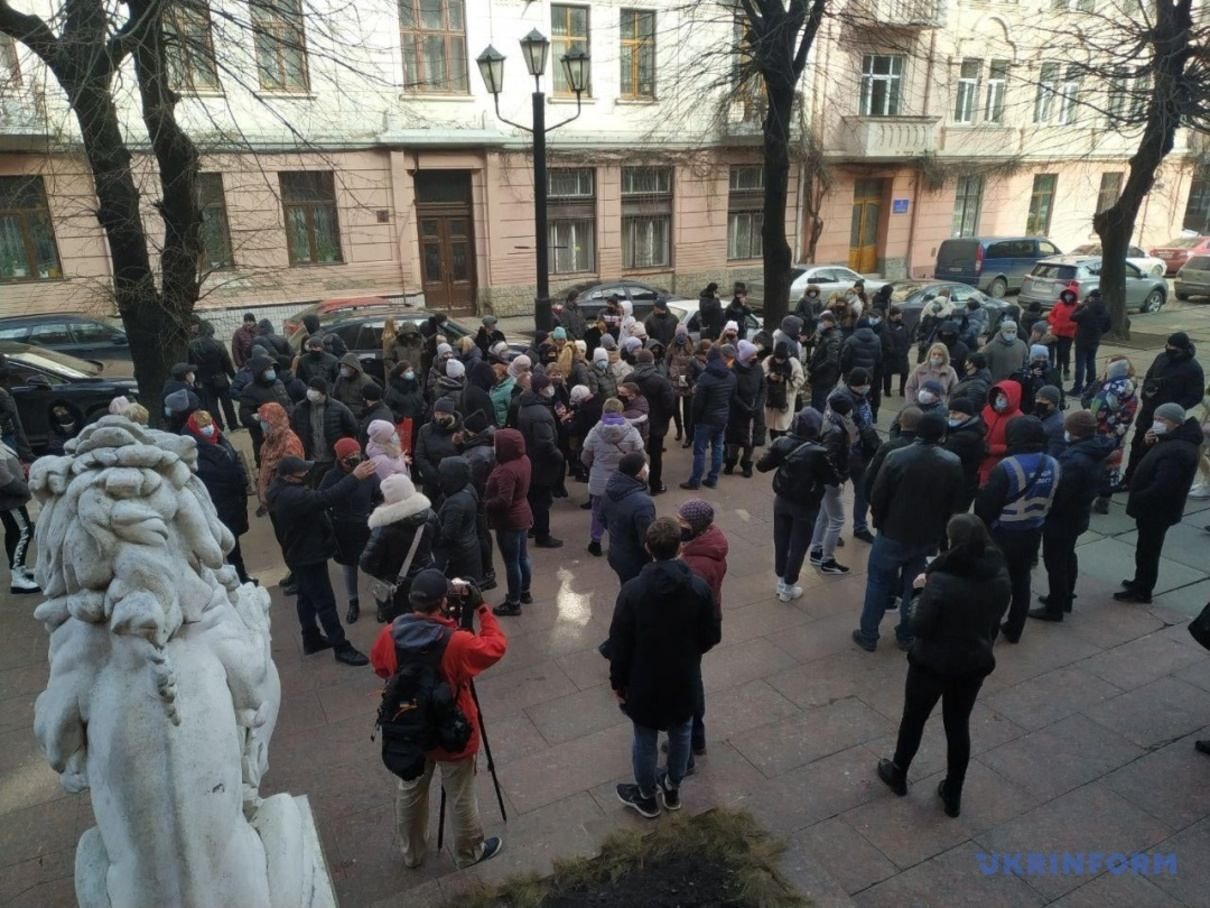 В Черновцах протестовали предприниматели против красной зоны - видео