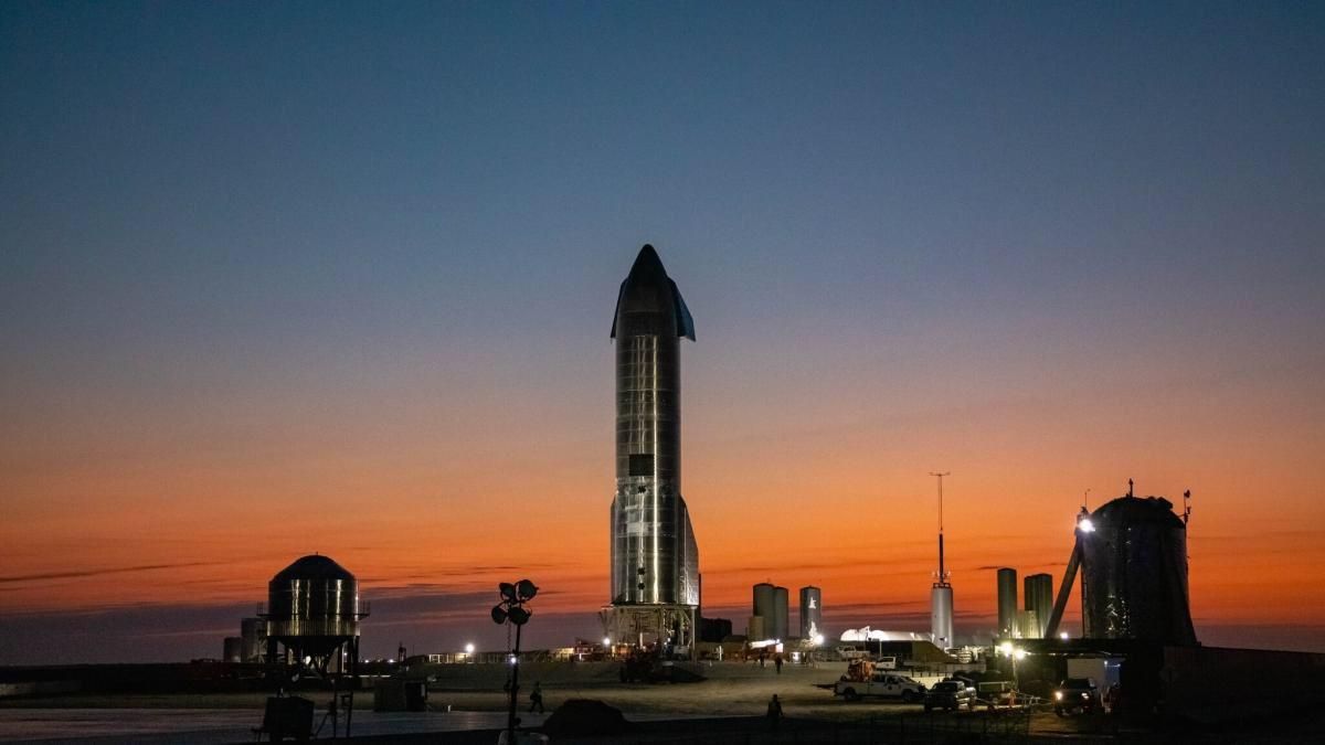 SpaceX успішно випробувала Starship SN10, але корабель таки вибухнув: ефектні відео SpaceX успішно випробувала Starship SN10, але корабель таки вибухнув: ефектні відео