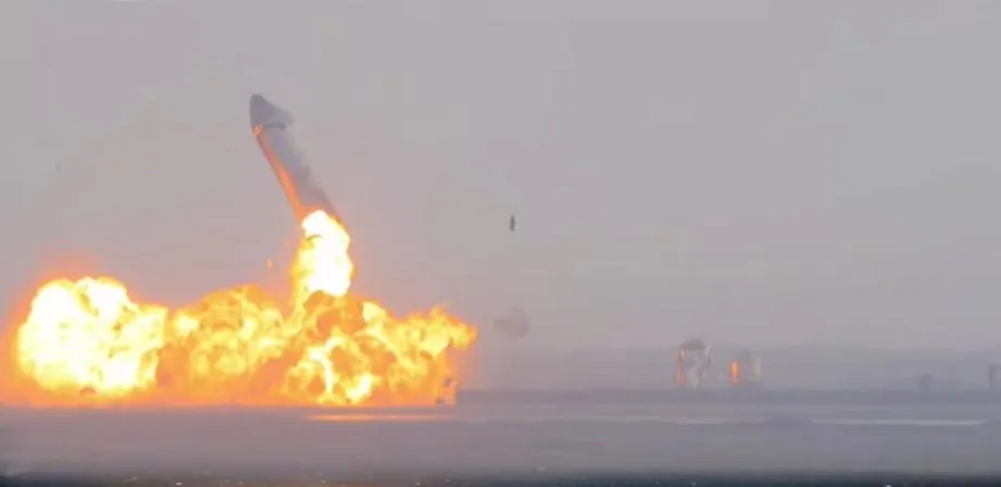 Взрыв Starship SN10 Взрыв Starship SN10