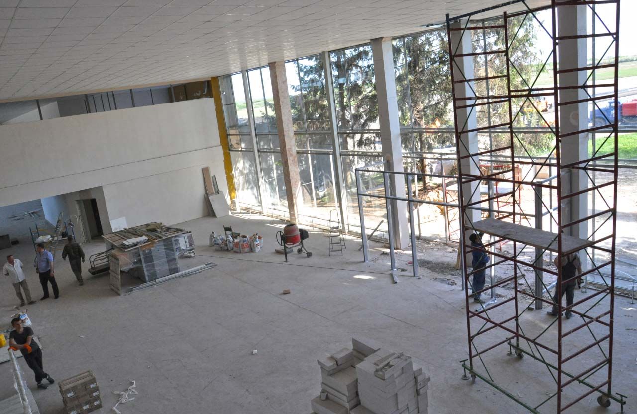 На Полтавщине во время ремонта аэропорта разворовали более 7 миллионов На Полтавщине во время ремонта аэропорта разворовали более 7 миллионов