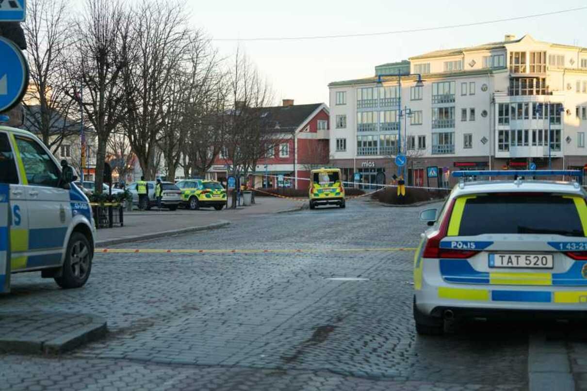 Нападение в Швеции: в Ветланде мужчина ножом ранил 8 прохожих