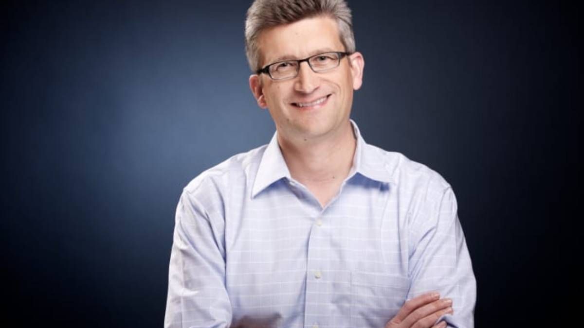 Facebook випустить власні розумні окуляри вже до кінця 2021 року Facebook випустить власні розумні окуляри вже до кінця 2021 року