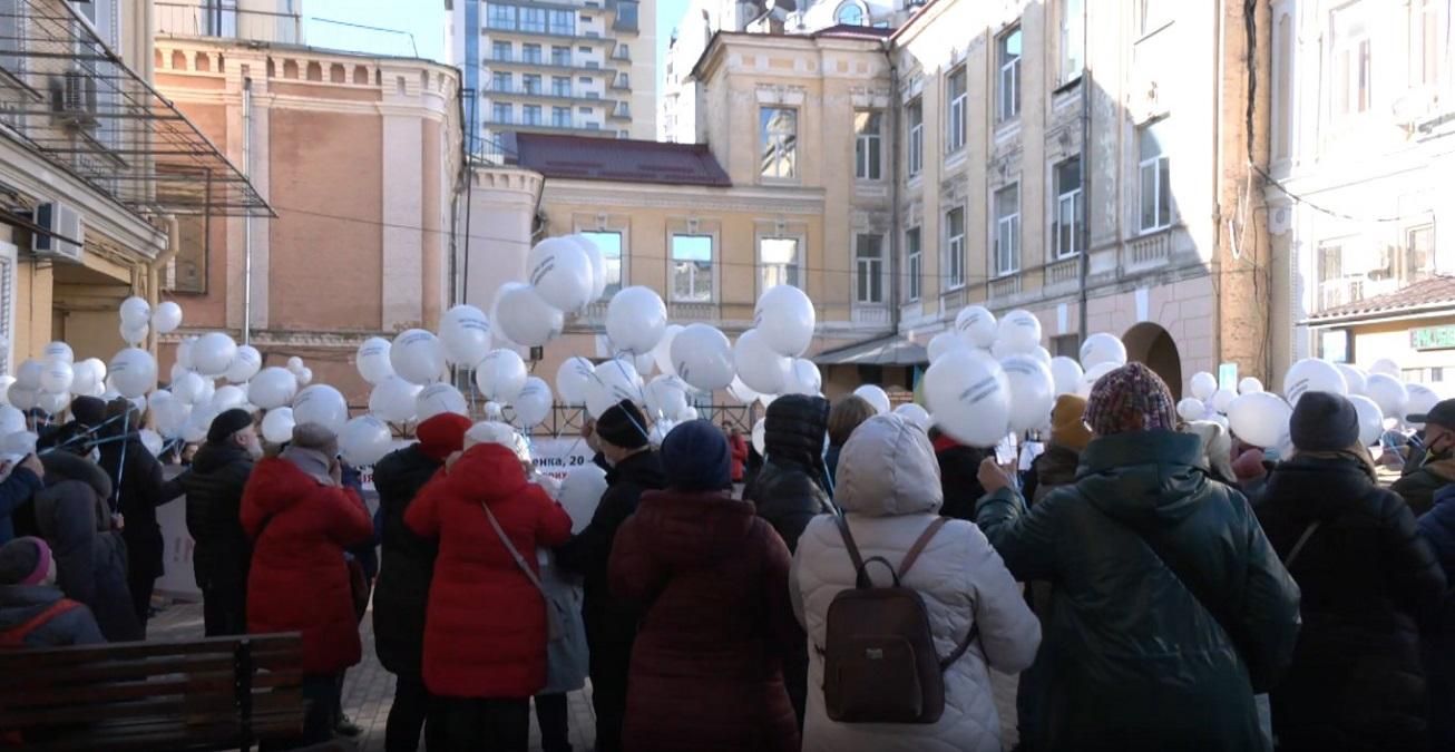 Віряни церкви "Християнська надія" пікетували Київський господарський суд