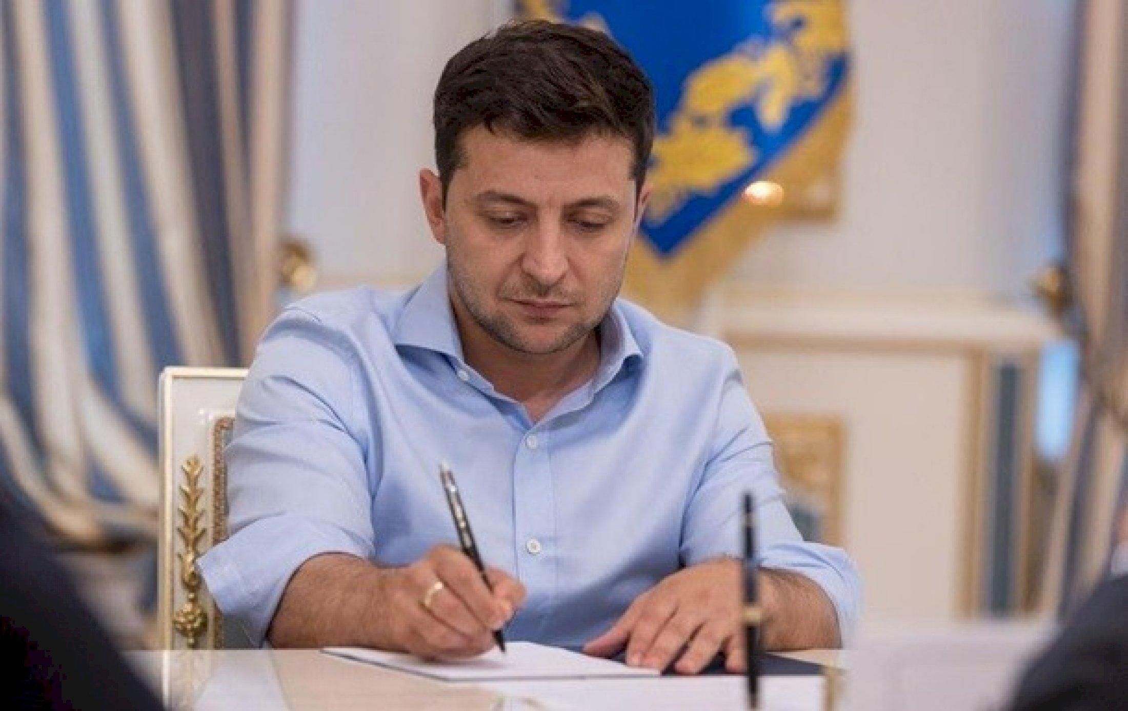 Зеленский ввел в действие решение СНБО о двойном гражданстве