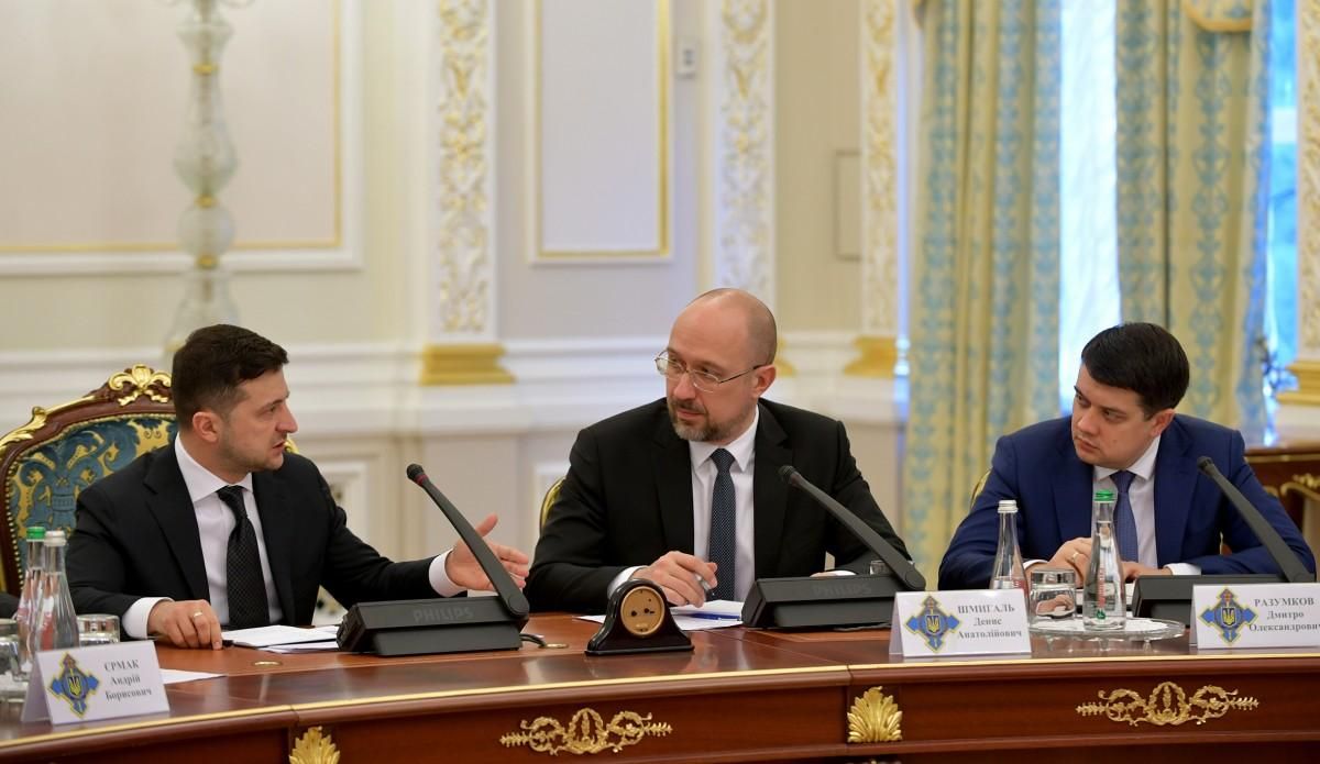 Соціолог пояснив, чому українці не знаю, хто такі Шмигаль та Разумков Соціолог пояснив, чому українці не знаю, хто такі Шмигаль та Разумков