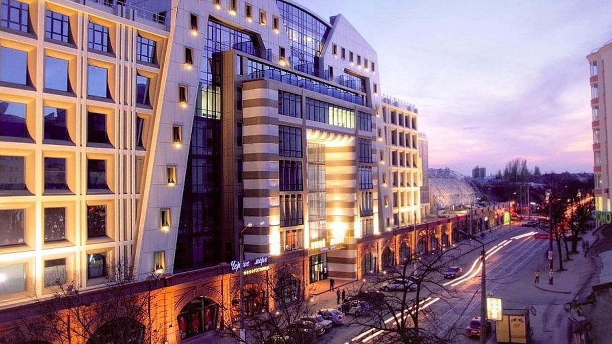 В Одесі таджик із другом побили поліцейських В Одесі таджик із другом побили поліцейських