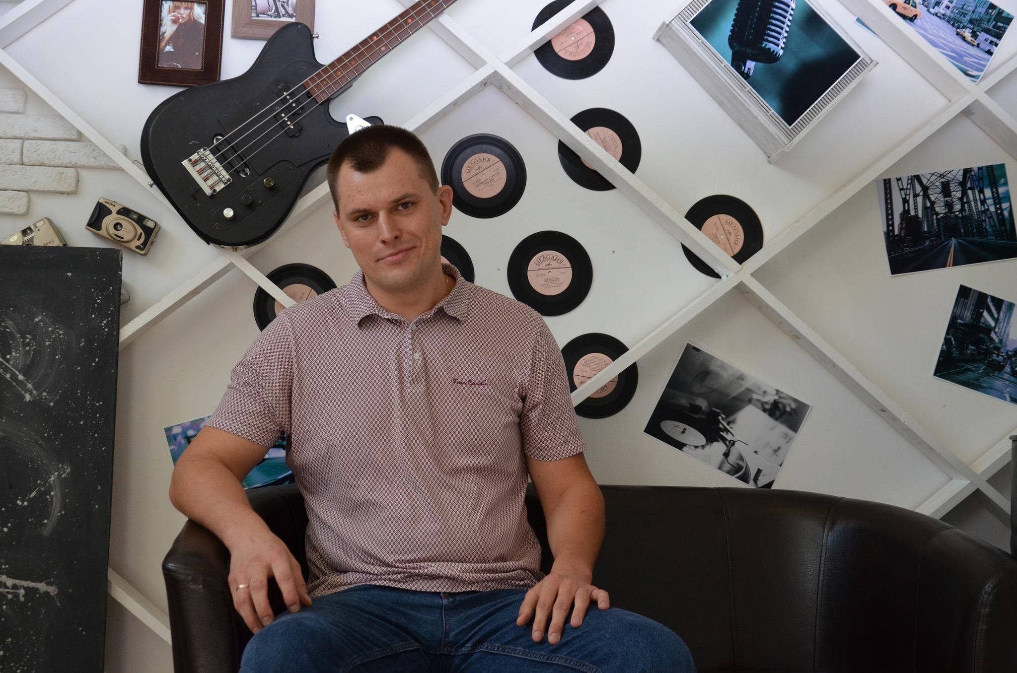 У Харкові виключили з ЄС депутата, який не хотів говорити українською У Харкові виключили з ЄС депутата, який не хотів говорити українською