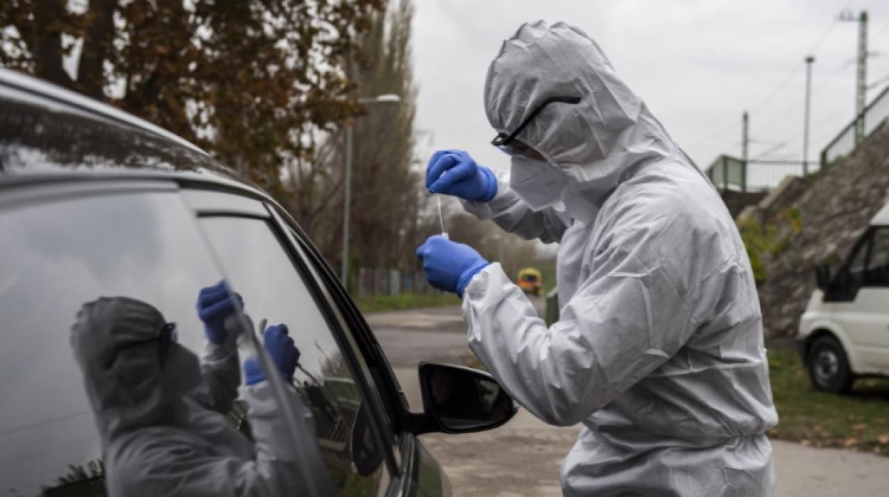 Венгрия усиливает карантин из-за роста заболеваемости COVID-19 Венгрия усиливает карантин из-за роста заболеваемости COVID-19