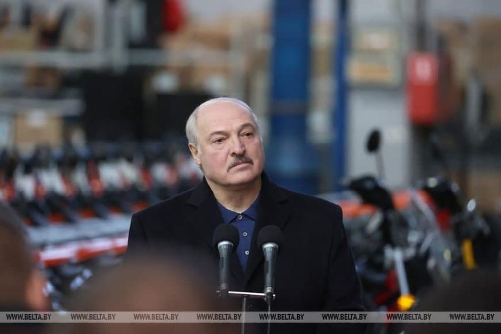 Украина упала, Беларусь еще держится, - заявление Лукашенко Украина упала, Беларусь еще держится, - заявление Лукашенко