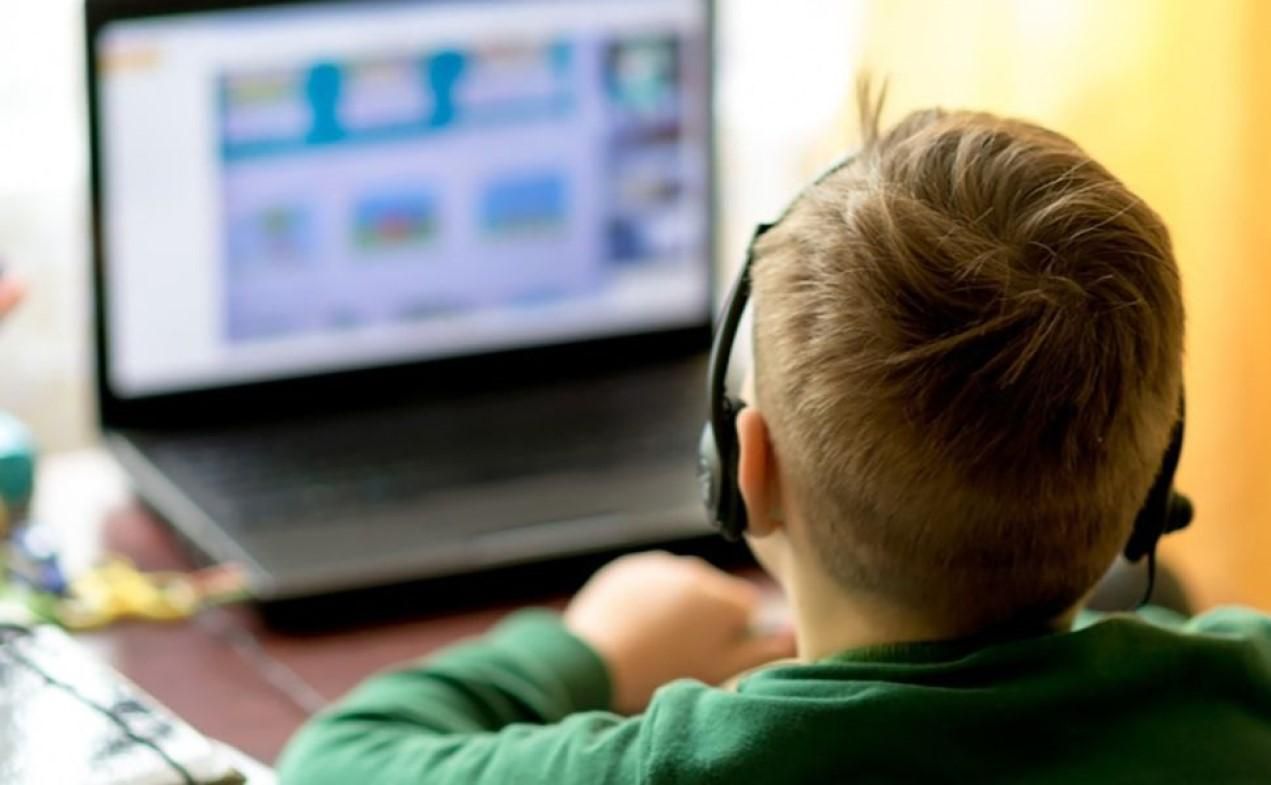 Школы и вузы Львовщины переходят на онлайн-обучение с 9 марта 2021