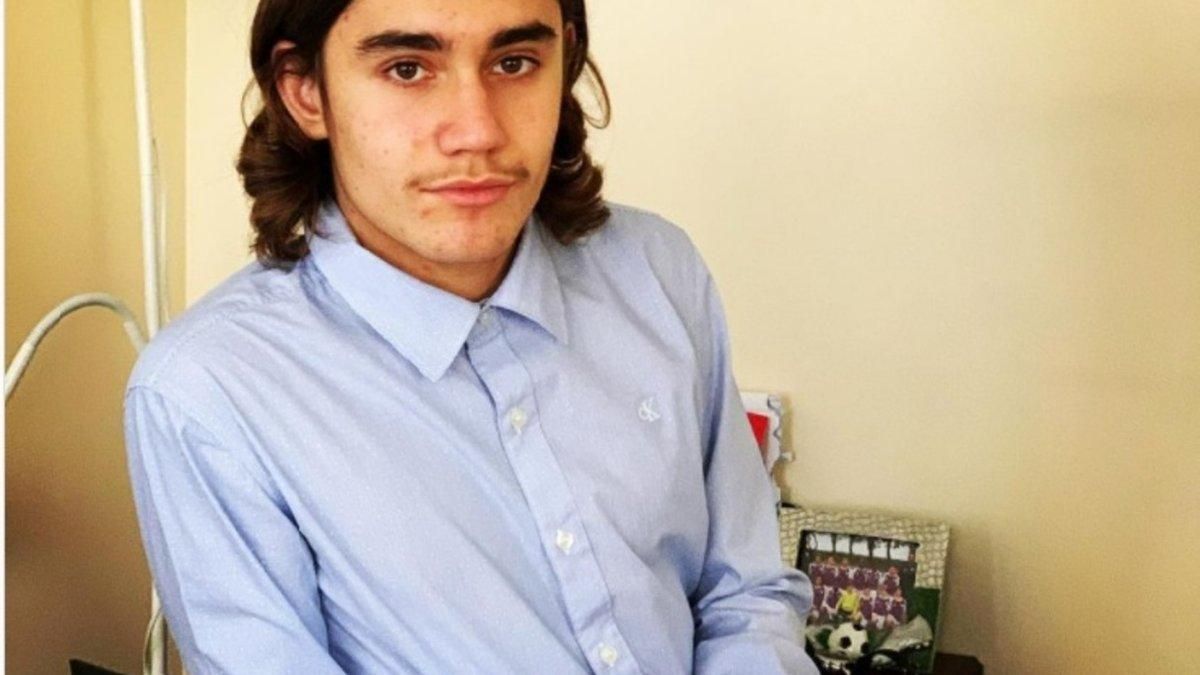 Юрия, которого жестоко избили в Париже, выписали из больницы Юрия, которого жестоко избили в Париже, выписали из больницы