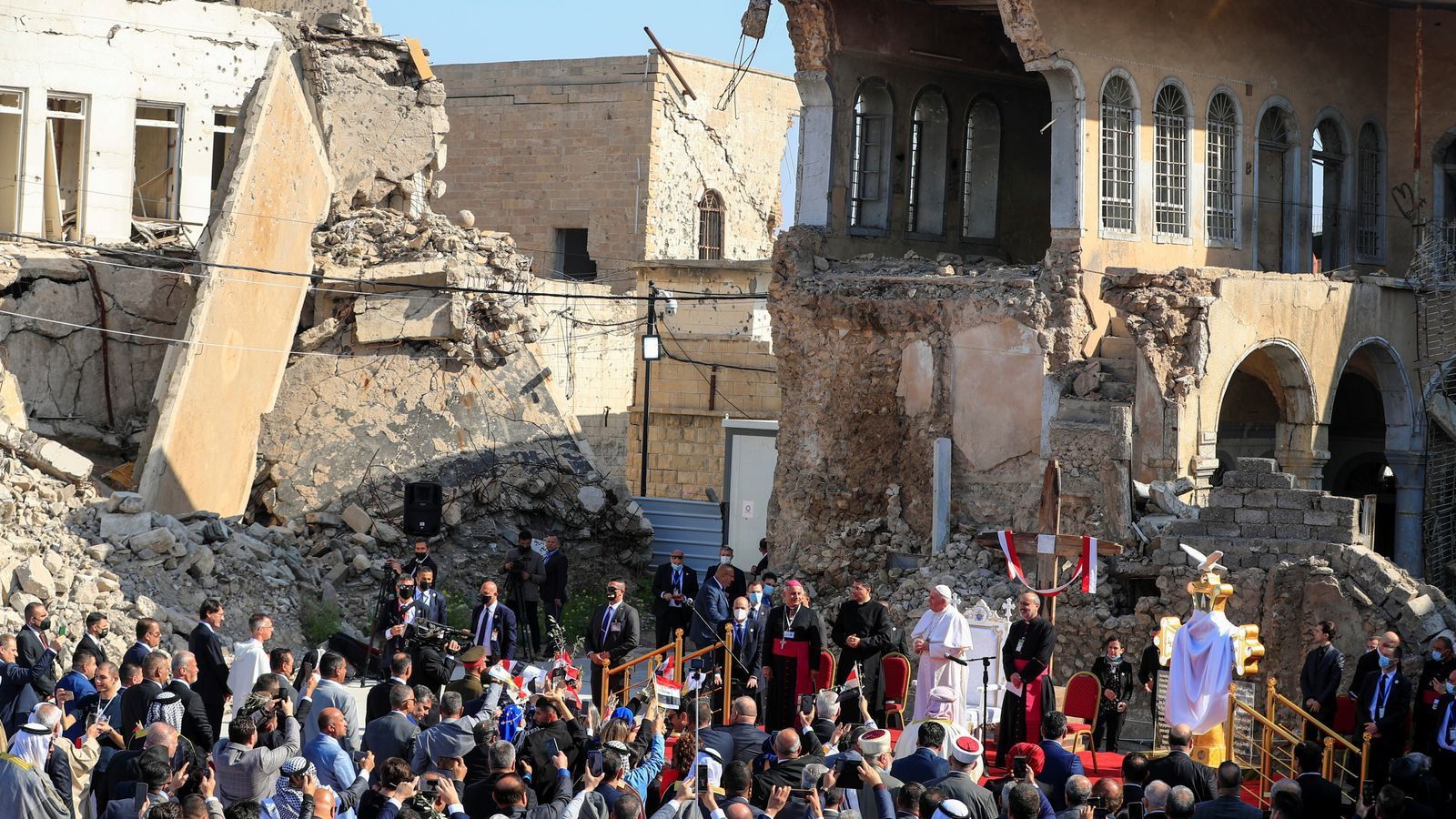 Папа Римский выступил в столице ИГИЛ: фото, видео