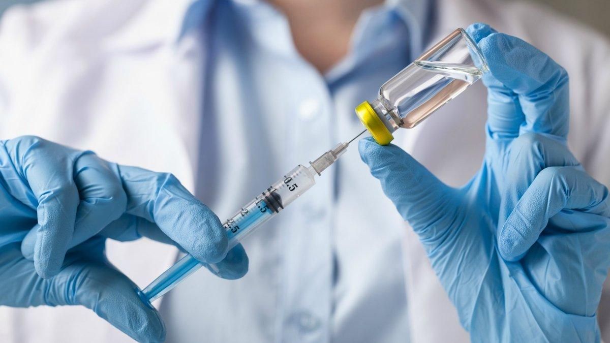 Російська розвідка поширює дезінформацію щодо вакцини від COVID-19