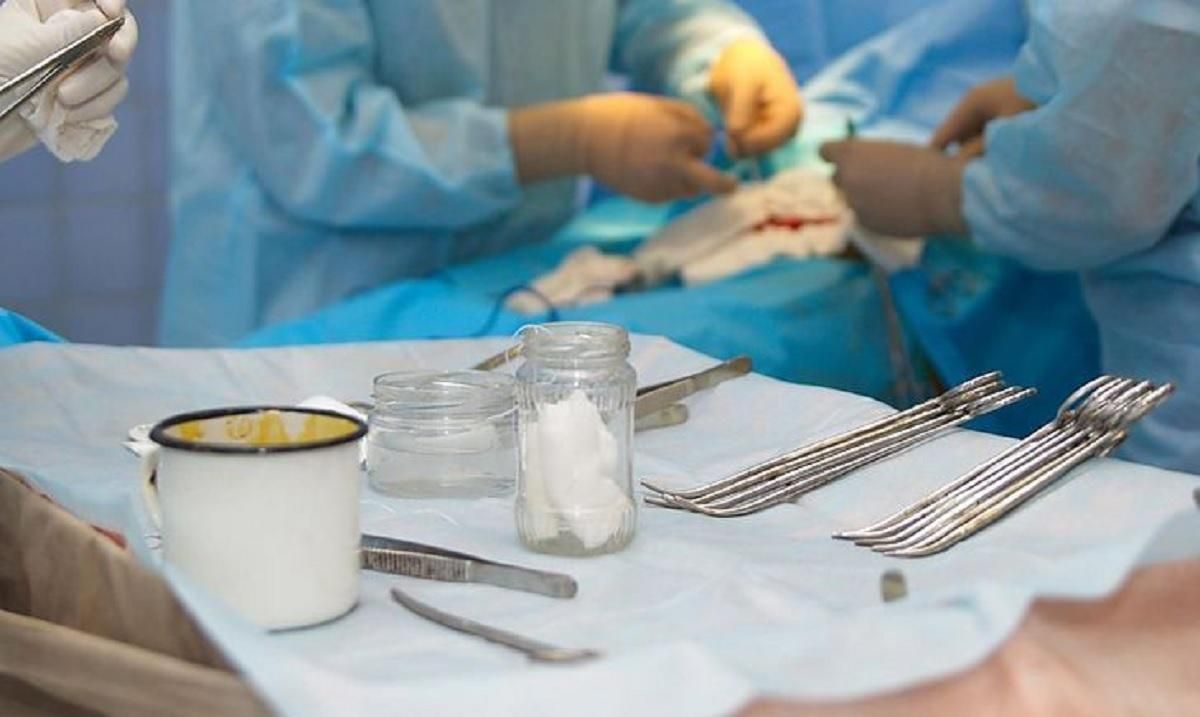 Врачи привели в себя раненого на Донбассе бойца Врачи привели в себя раненого на Донбассе бойца