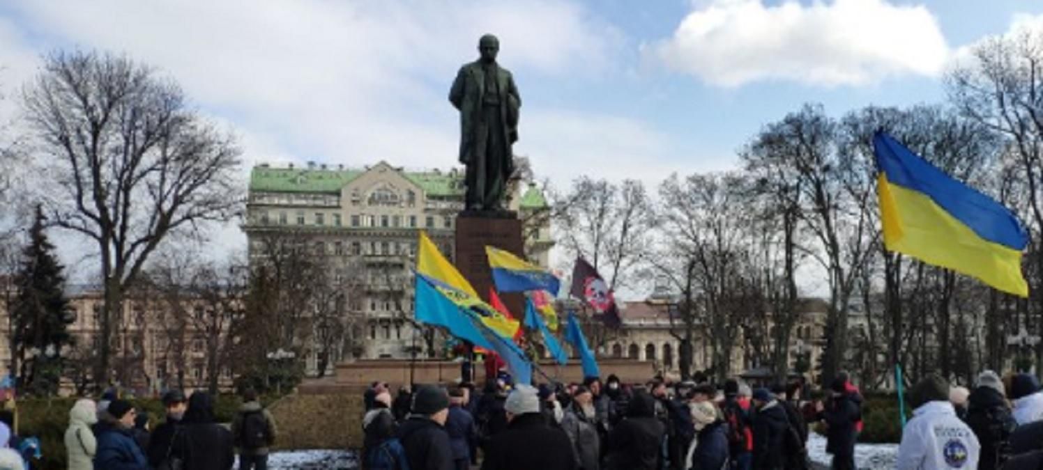 У Києві пройшла акція солідарності з окупованим Кримом: фото