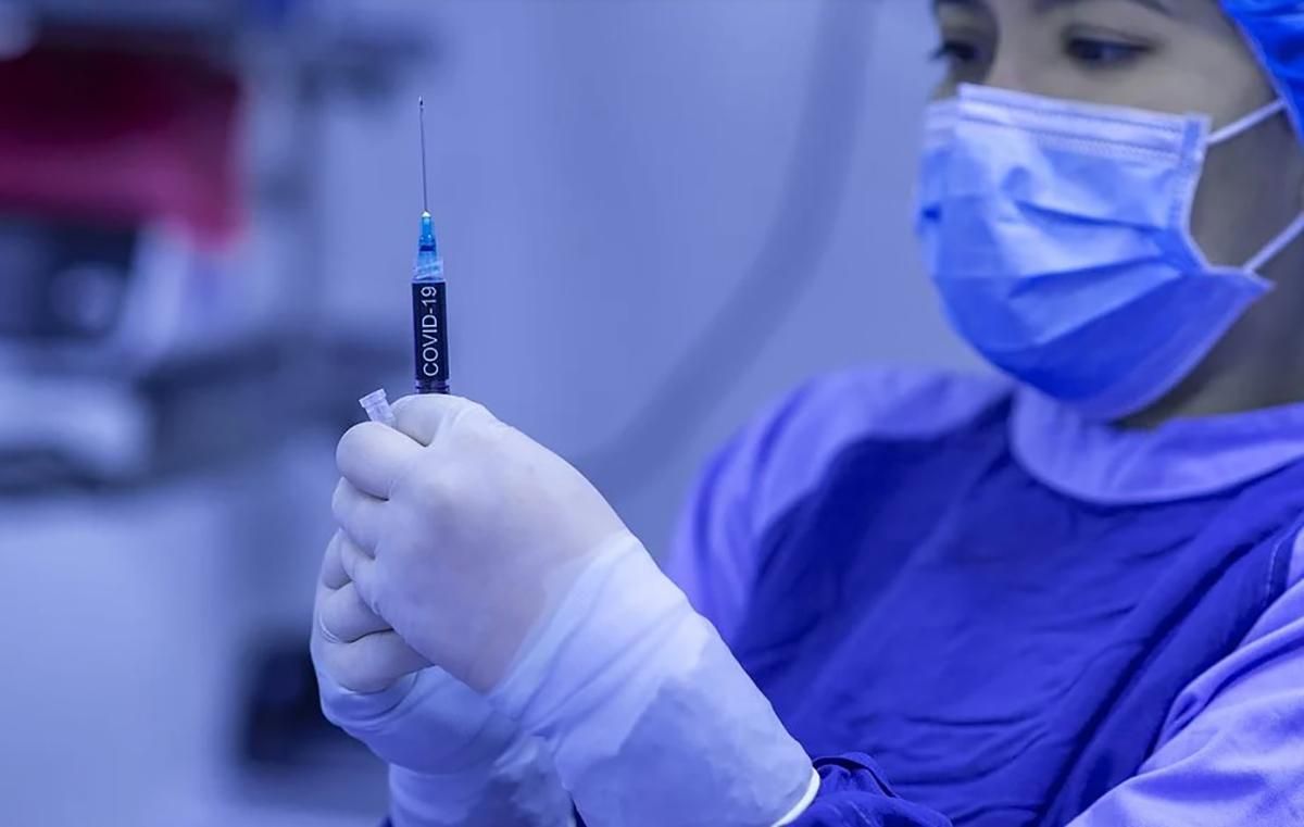 США обнародовали рекомендации для вакцинированных от COVID-19 США обнародовали рекомендации для вакцинированных от COVID-19