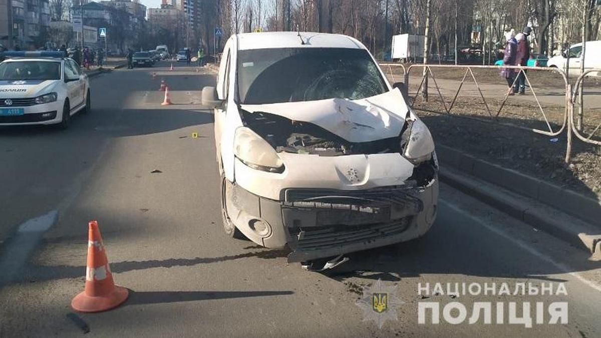 На Отрадном в Киеве фургон насмерть сбил пенсионера