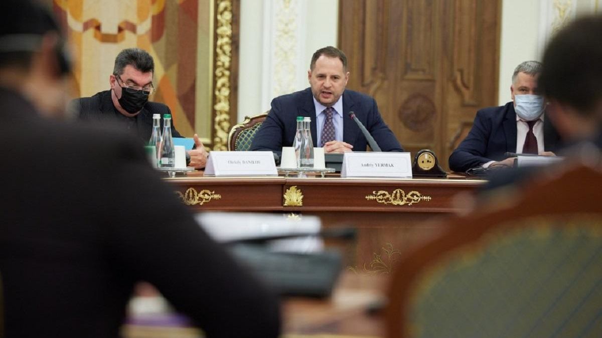 Ермак договорился о регулярные консультации с послами G20 Ермак договорился о регулярные консультации с послами G20