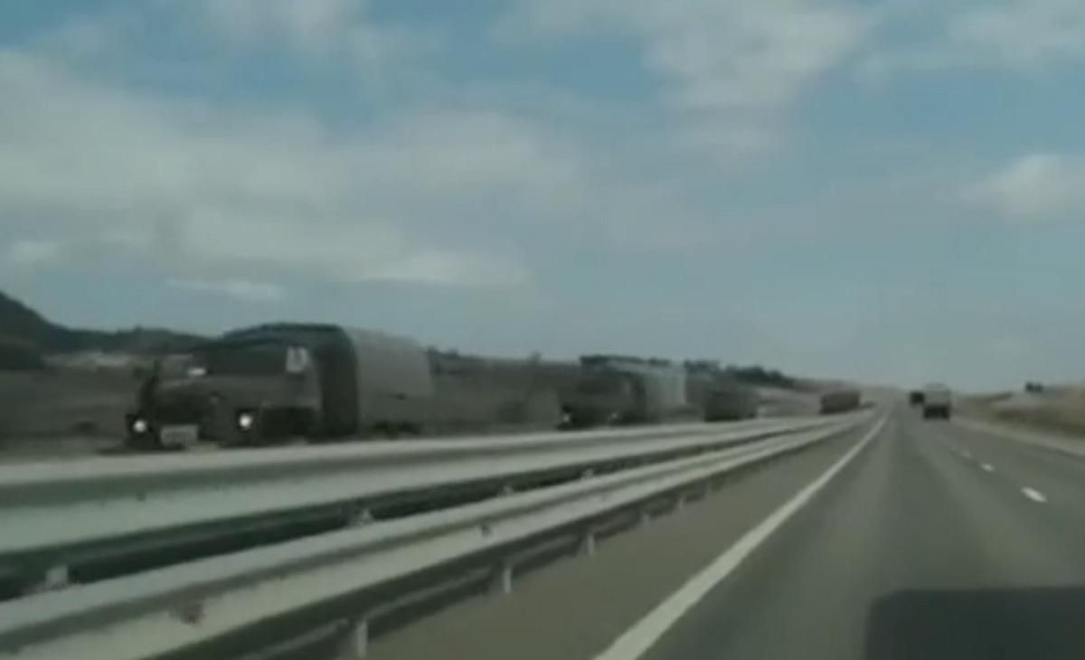 В оккупированном Крыму заметили российскую военную технику В оккупированном Крыму заметили российскую военную технику