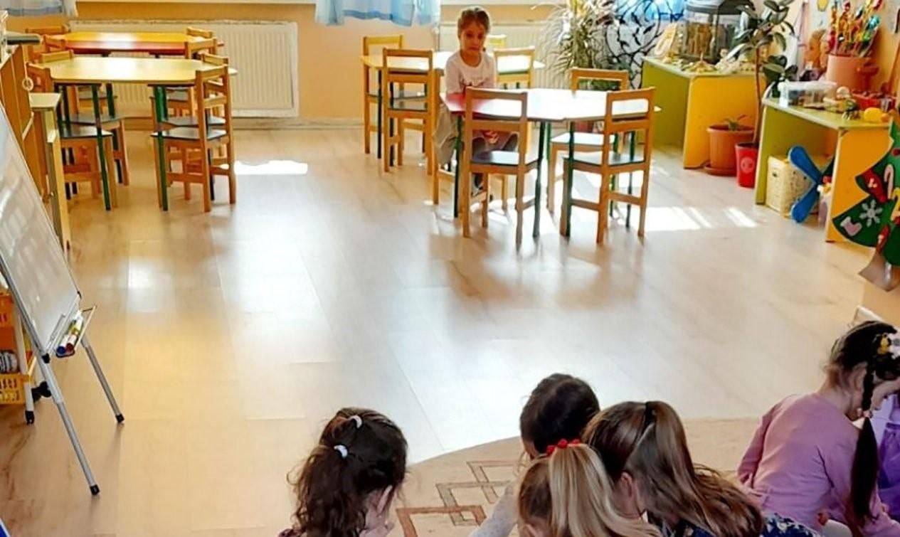 Батька дівчинки, яку не привітали на 8 березня у садочку, цькують Батька дівчинки, яку не привітали на 8 березня у садочку, цькують