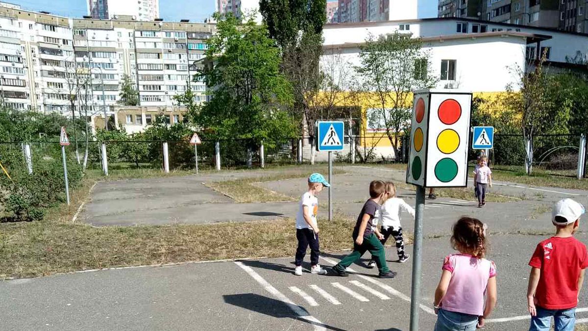 В Киеве в саду мальчиков наказывают за то, что они писают стоя 