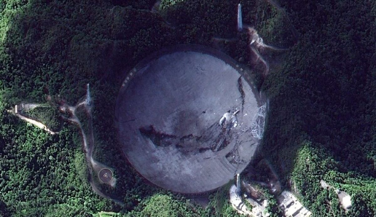 Инженеры подсчитали стоимость демонтажа радиотелескопа "Аресибо": обойдется не дешево Инженеры подсчитали стоимость демонтажа радиотелескопа "Аресибо": обойдется не дешево