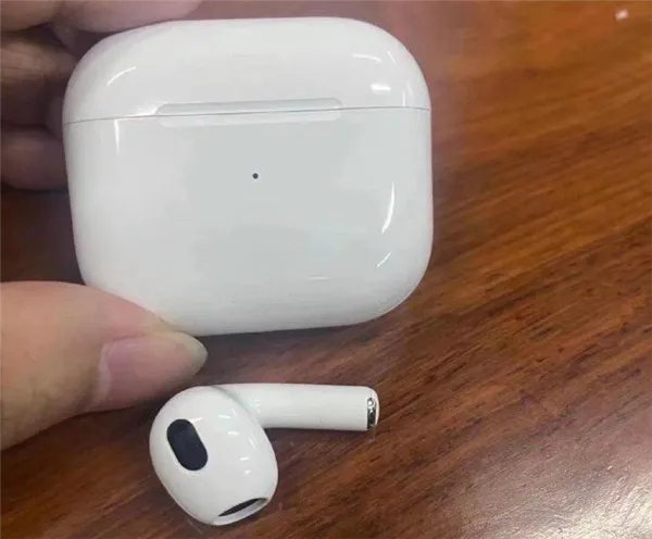 Фото AirPods 3 Фото AirPods 3
