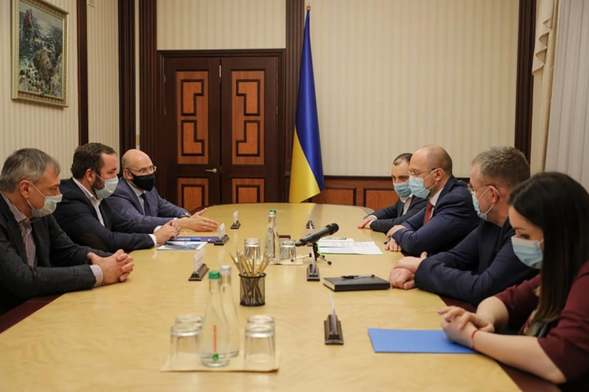 Укравтодор підписав договір про перший концесійний автобан Укравтодор підписав договір про перший концесійний автобан