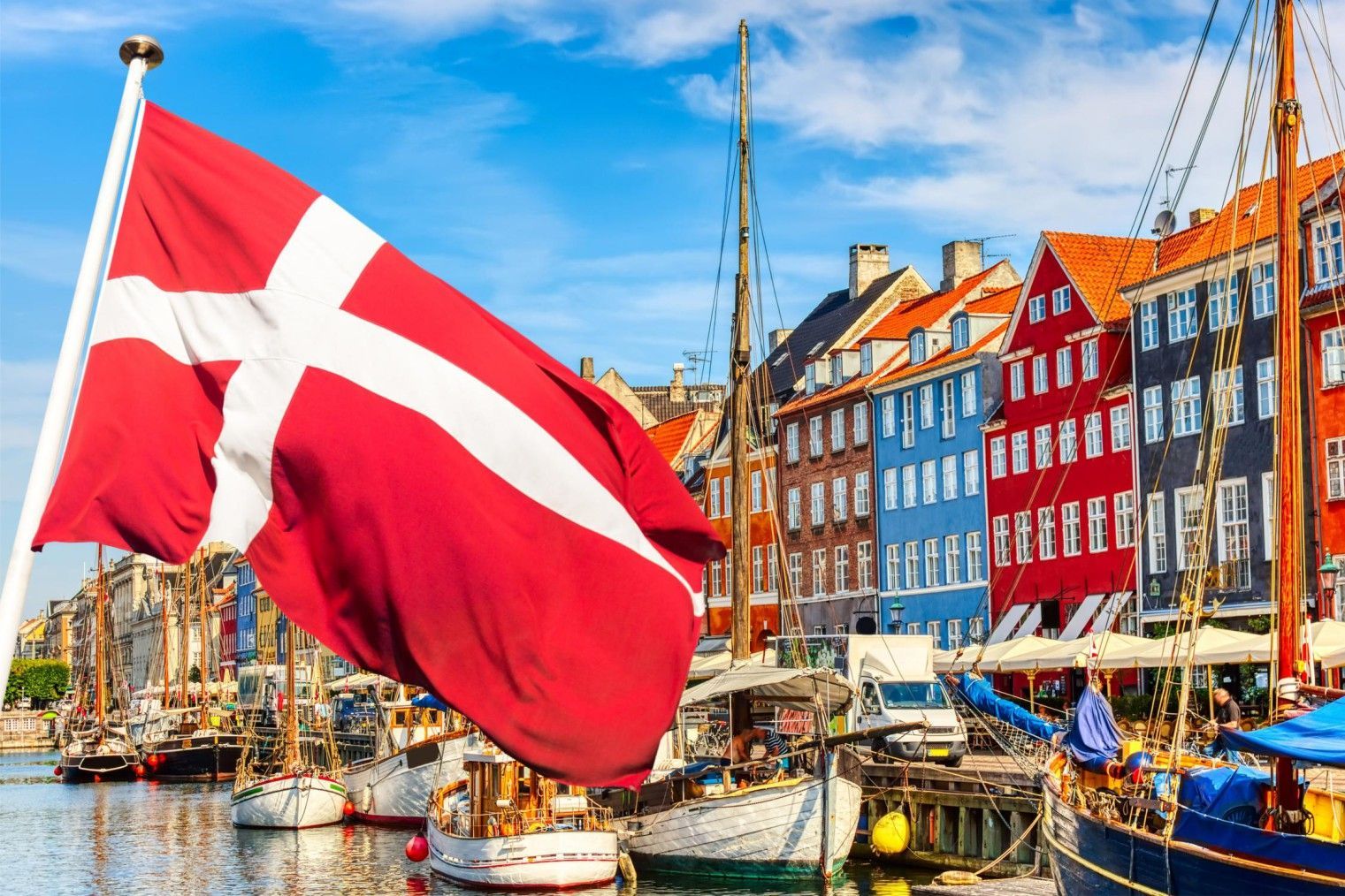 В Дании умер человек из тромбы после вакцинации - Голос Америки