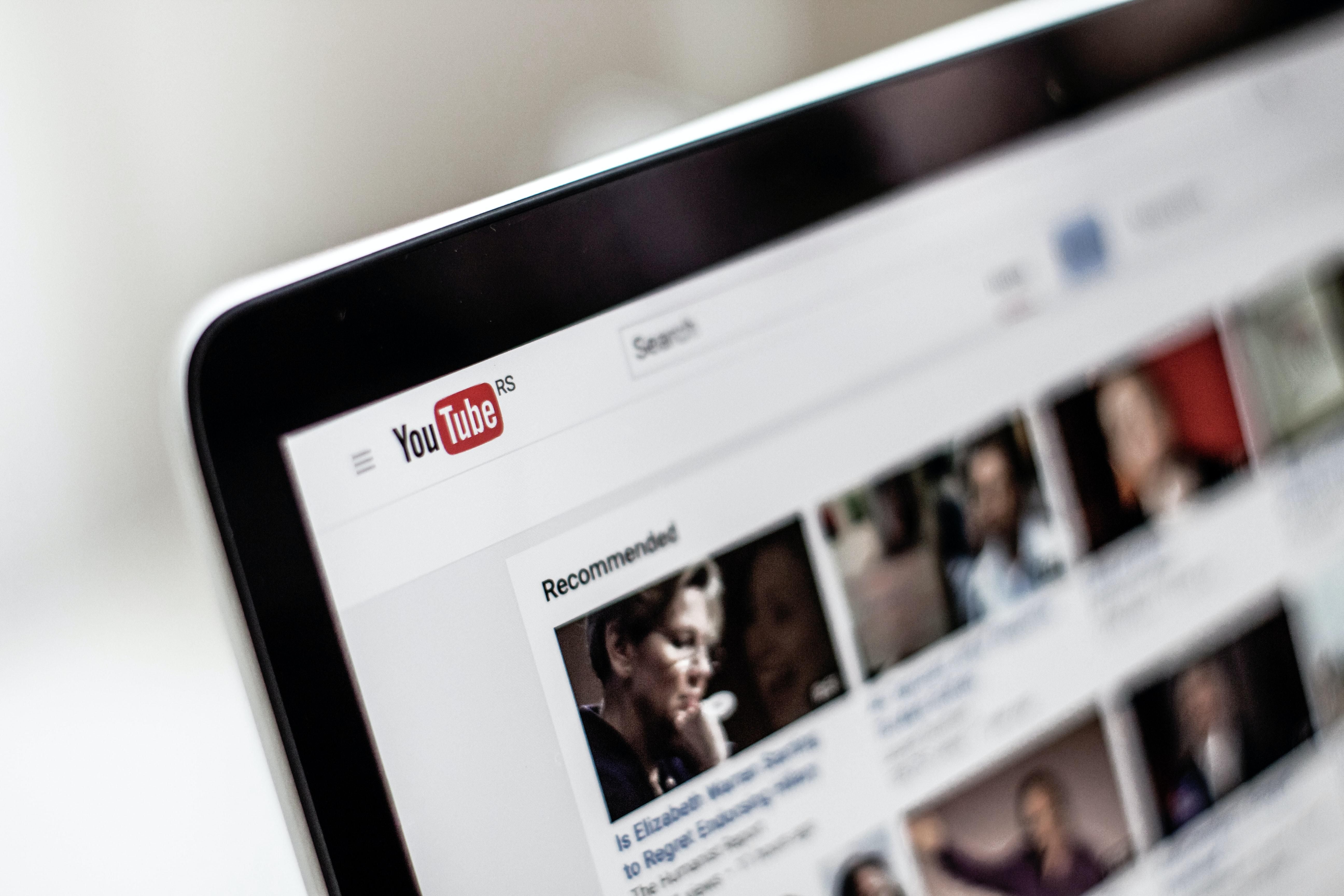 Зарабатываете на YouTube – платите налоги: решения Google