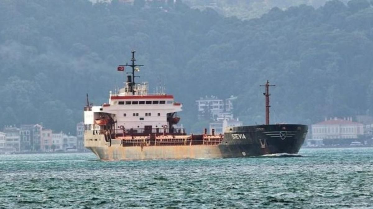 У Нигерии пираты напали на судно с украинцами: 15 моряков захватили