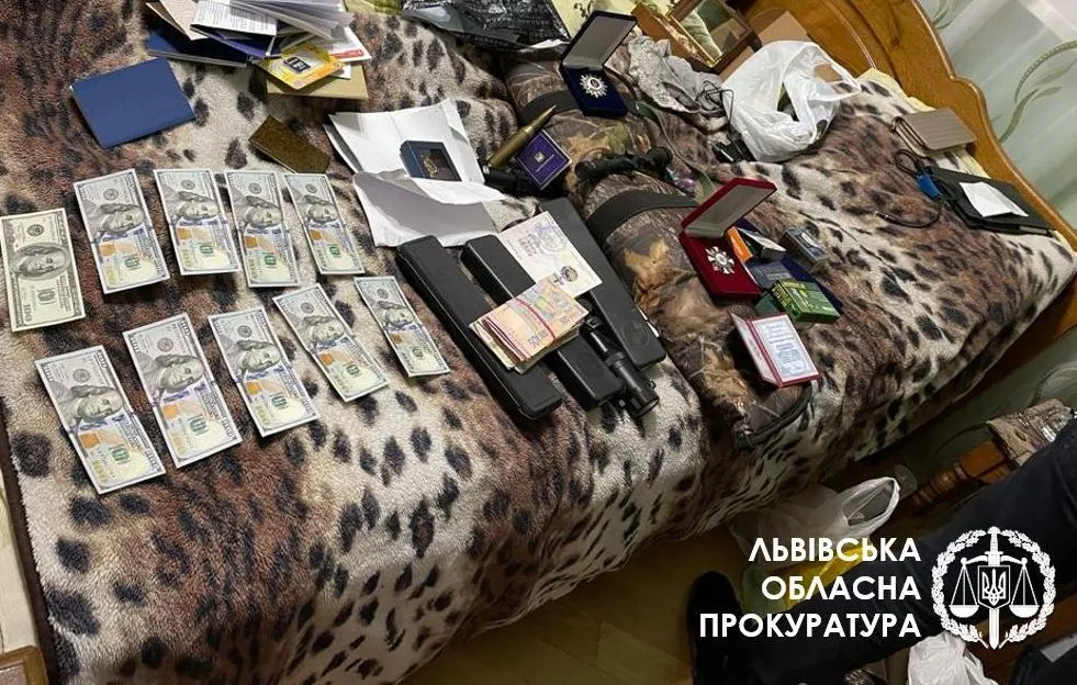 На Львівщині затримали на хабарі директора комунального підприємства: фото На Львівщині затримали на хабарі директора комунального підприємства: фото