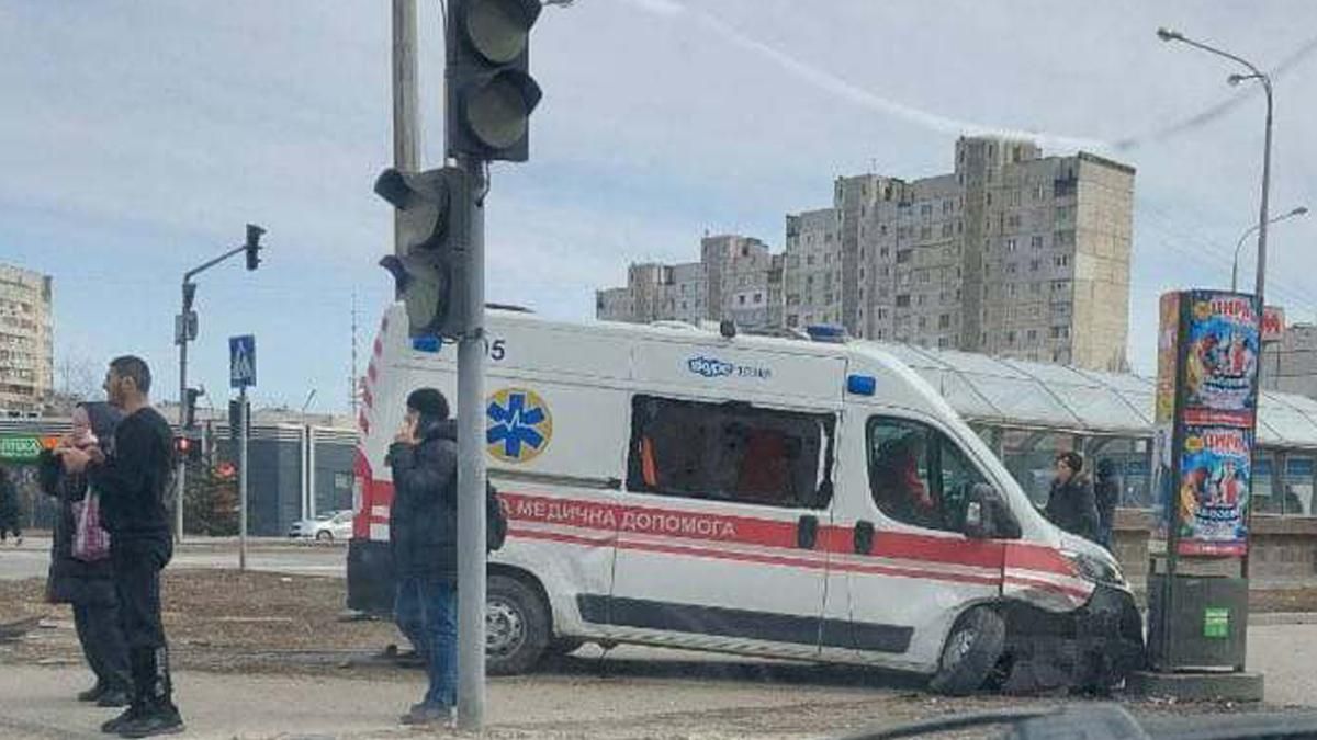 В Харькове скорая попала в ДТП: есть пострадавшие - Новости В Харькове скорая попала в ДТП: есть пострадавшие - Новости
