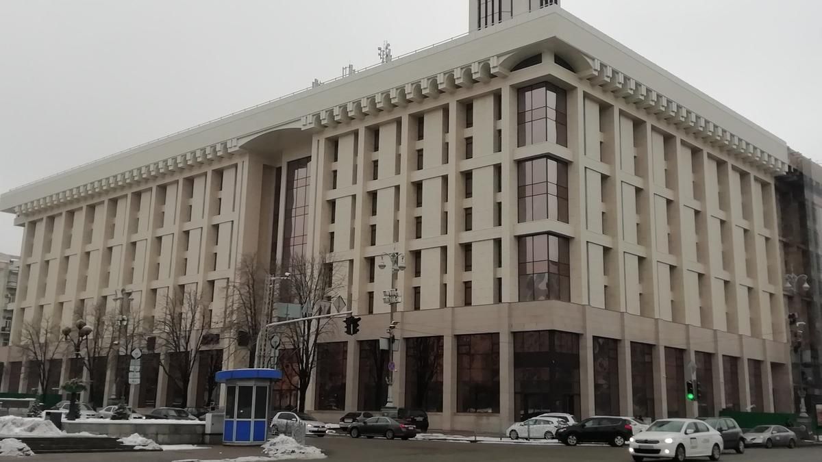 Ткаченко осудил открытие клуба покера в Доме профсоюзов в Киеве