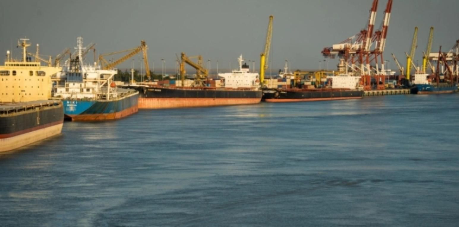 Іранський корабель атакували в Середземному морі Іранський корабель атакували в Середземному морі